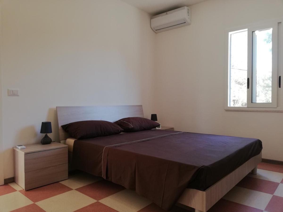 New Rooms On The Beach Поццалло Экстерьер фото